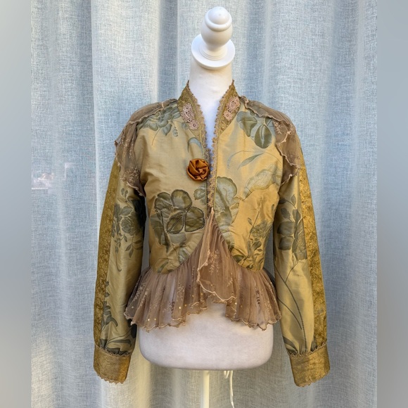 Sandy Starkman Jackets & Blazers - Sandy Starkman floral lace tan long sleeve silk romantic style jacket